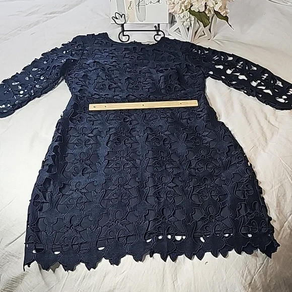 Loft Floral Lace Design Navy Blue Dress rounded scoop neck Mother of the bride - Picture 7 of 14